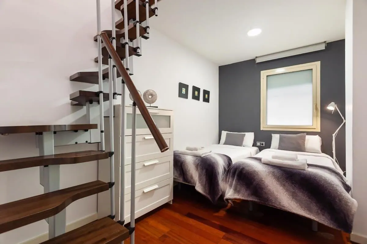 Placa Catalunya Incredible 3Bedroom Duplex With Balcony Barcelona 0*,