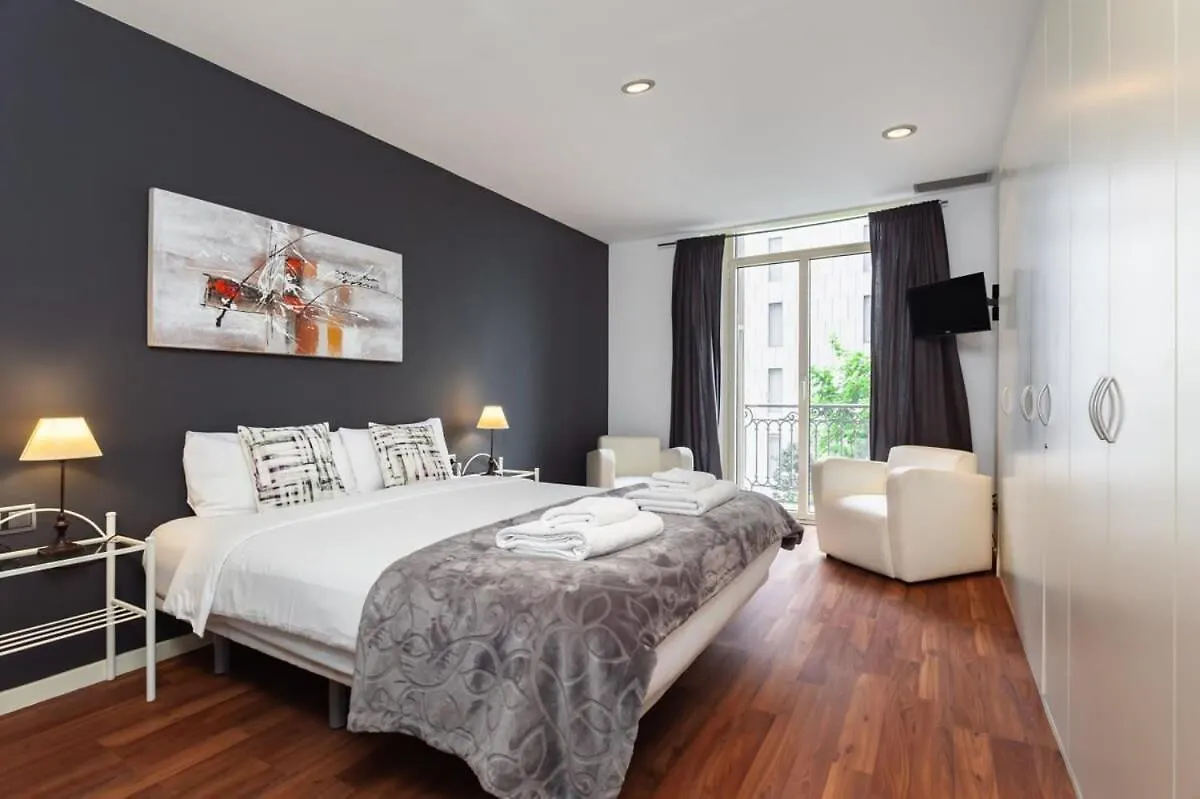Placa Catalunya Incredible 3Bedroom Duplex With Balcony Barcelona Apartment